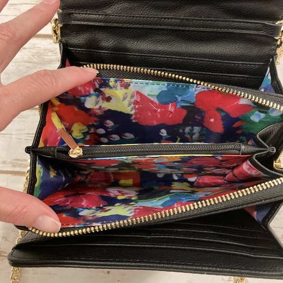 Betsey Johnson Lovely Brunch 3D Flower Faux Leather Wallet On A Chain Crossbody - Picture 11 of 16